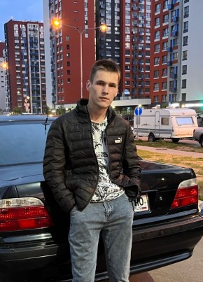 Максим из Москвы 25 лет