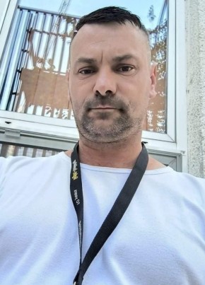 Mihai, 35, Romania, Sectorul 1