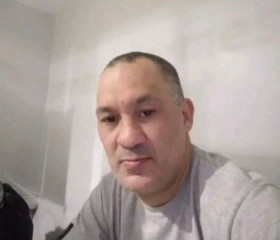 Santiago, 48, Buenos Aires