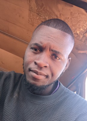 Jero Tchombe, 23, Uganda, Kampala