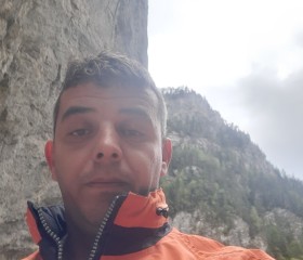 Andrei, 35 лет, Moineşti