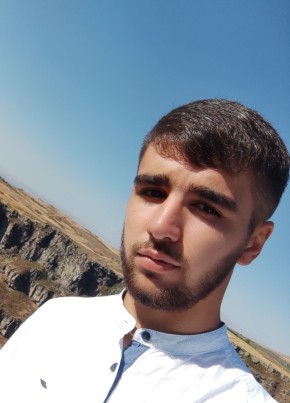 Artyem, 21, Russia, Sochi