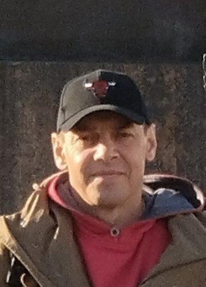 Антон из Санкт-Петербурга 52 года