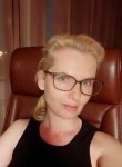 Larisa, 49, Saint Petersburg