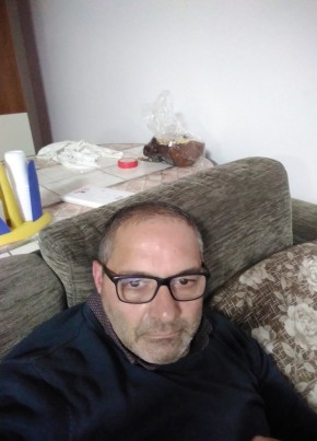 Raffaele , 51, Repubblica Italiana, Lecce