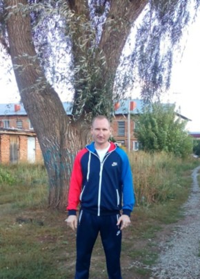 Денис, 43, Россия, Мензелинск