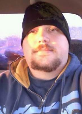 Nickolas Koetter из Wichita Falls 33 года