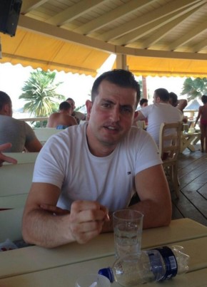 Ermir, 42, Albania, Tirana