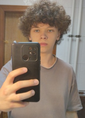 Кирилл из Саратова 18 лет