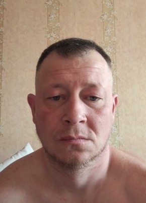 Денис из Керчи 45 лет