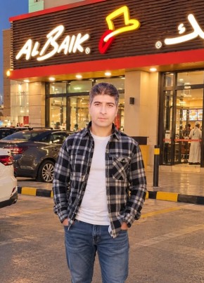 مالك из الرياض 32 года