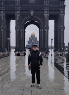Виталий из Серпухова 23 года