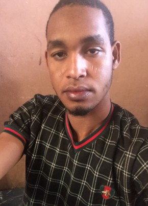 inoussa bah, 28, Burkina Faso, Ouagadougou