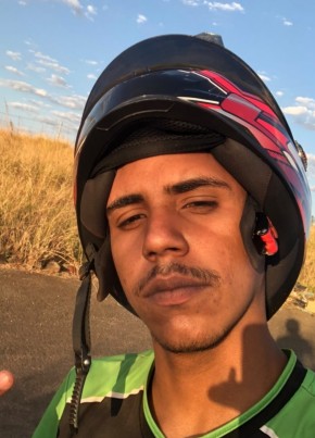 Vlzin из Trindade (Goiás) 24 года