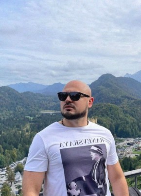 Владислав из Омска 36 лет