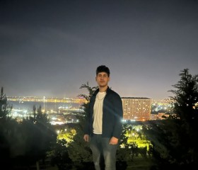 Hüseyn, 19, Baku