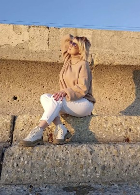 Анна из Екатеринбурга 40 лет