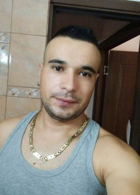 Adrian, 31, Romania, Bălceşti