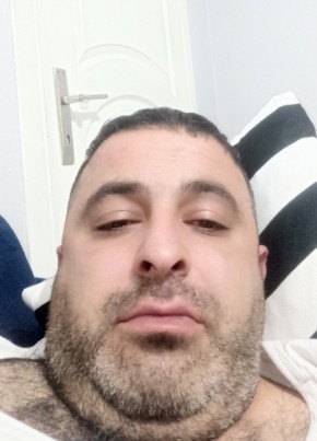 Yakup Yuce, 32, Türkiye Cumhuriyeti, İstanbul