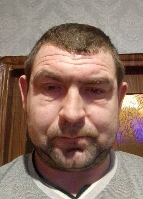 Сергей из Воронежа 42 года
