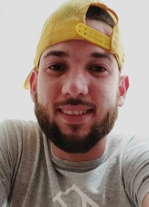 Daniel Sierra, 32, Estado Español, la Ciudad Condal