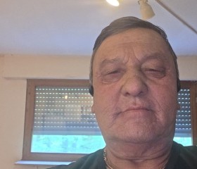 Maksemilian, 65, Munich