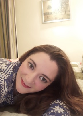  Margo, 39, République Française, Paris