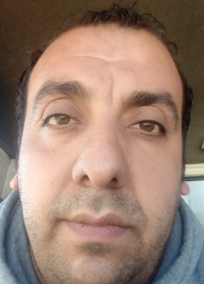 Mohamad Nhli, 35, اَلْجُمْهُورِيَّة اَللُّبْنَانِيَّة, بَيْرُوت