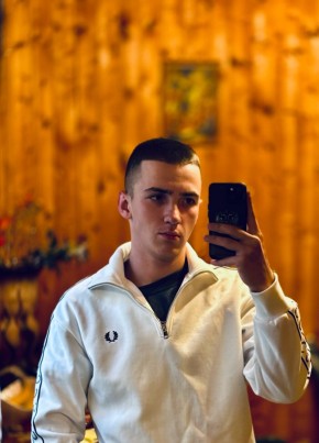 Алексей из Видное 22 года