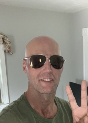 charles, 43, United States of America, Augusta (State of Maine)