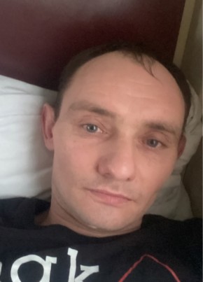 Антон, 39, Россия, Богданович
