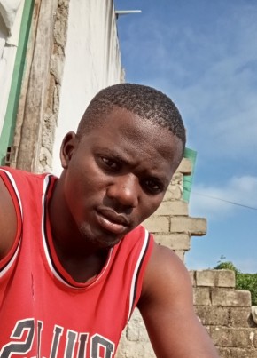 Pedro Manuel bit из Mutare 28 лет