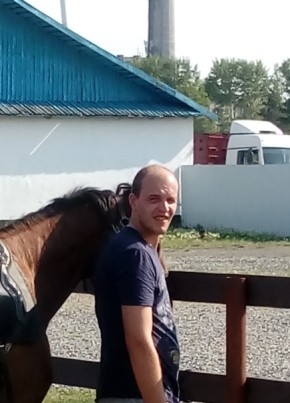 Данил, 31, Россия, Пласт