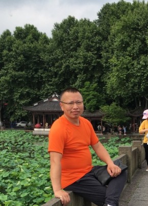 小李子, 49, 中华人民共和国, 浦阳
