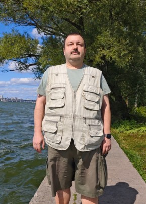 Александр из Воронежа 46 лет