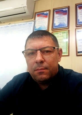 Константин из Владивостока 44 года