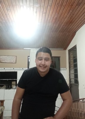 Erick, 24, República Federativa do Brasil, Carazinho