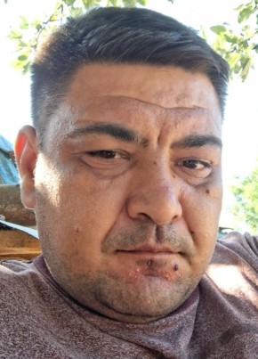 Cosmin из București 38 лет