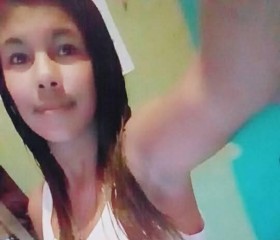 Brenda, 20, Puerto Iguazu