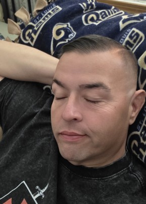 robby из San Bernardino 55 лет