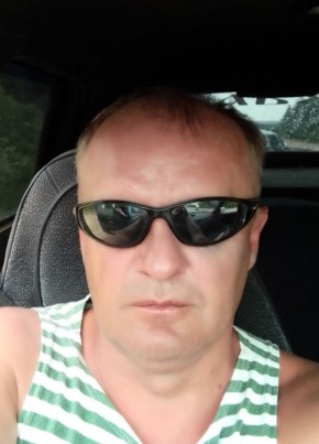 Vitaliy, 47, Russia, Aban