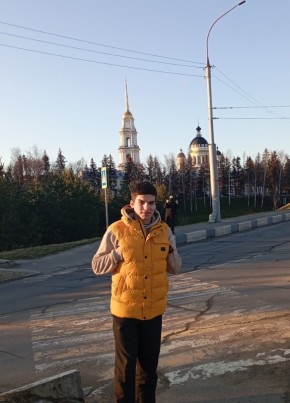 Антон из Костромы 18 лет
