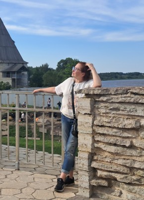 Елена из Гатчины 47 лет