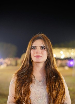 یاسمین پٹھان, 18, پاکستان, کراچی