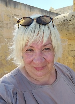 Elena из Mosta 59 лет