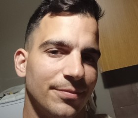 Dimitris, 29, Kalamata