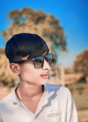 Ajay, 18, India, Ahmedabad