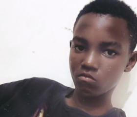 Daniel, 23 года, Douala