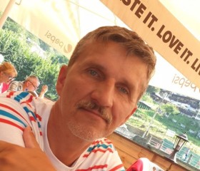 Dann, 51 год, Brașov