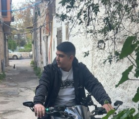 WATAN, 18, East Jerusalem